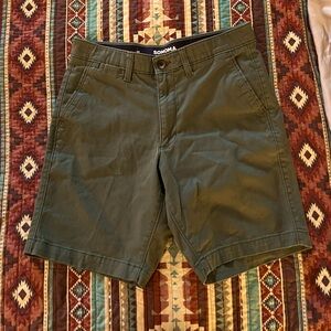 SONOMA green men’s shorts